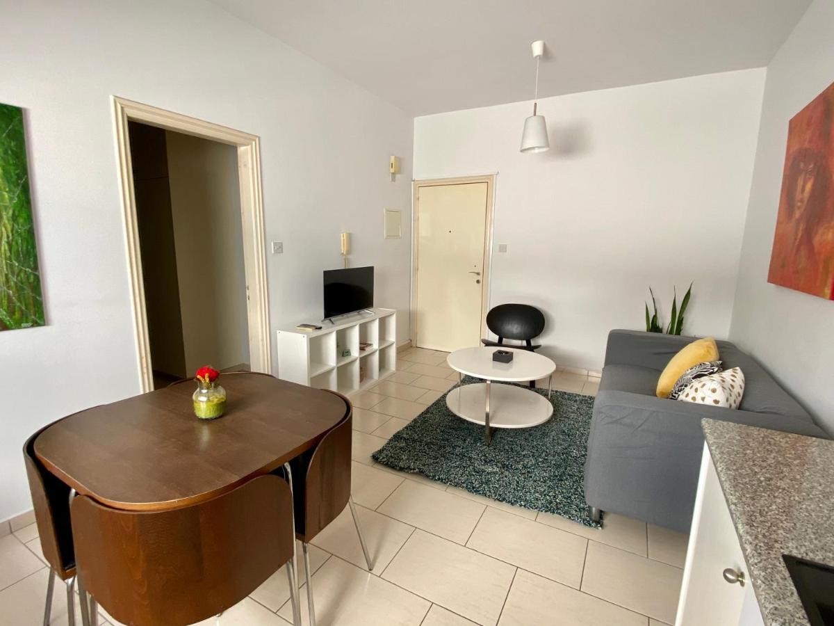 Cosy One Bedroom Apartment In Pafos Exterior photo