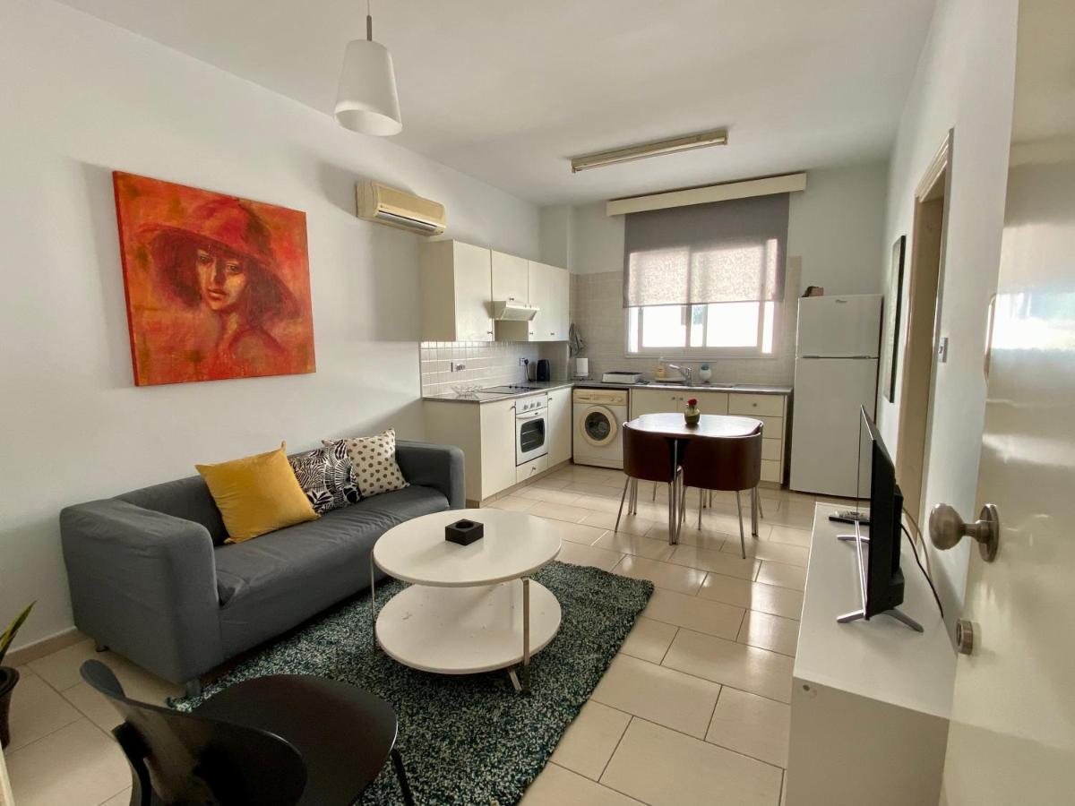 Cosy One Bedroom Apartment In Pafos Exterior photo